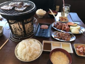 奥さんとランチ。